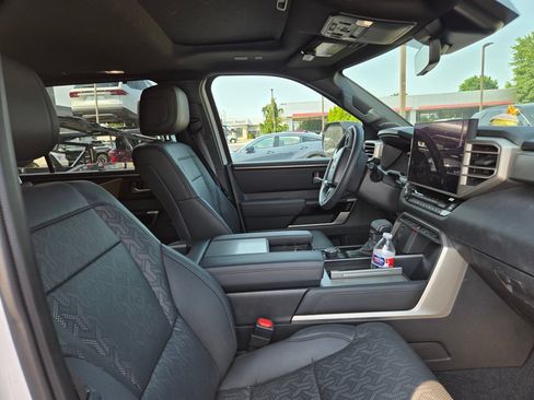 Used 2025 Toyota Sequoia Limited w/ TRD Off-Road Package AWD/4WD image 8