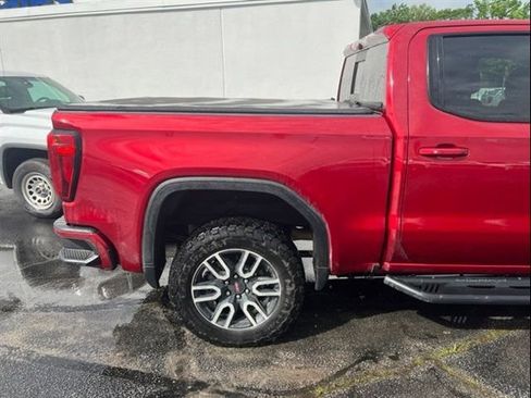 Used 2022 GMC Sierra 1500 AT4 w/ AT4 Premium Package AWD/4WD image 4