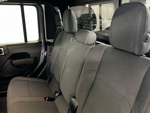 New 2025 Jeep Gladiator Sport AWD/4WD image 20