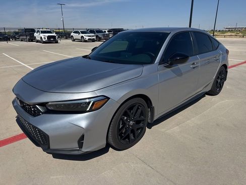 Used 2025 Honda Civic Sport image 1