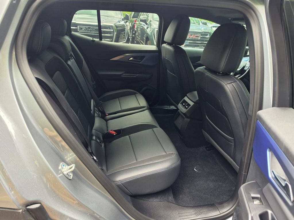 New 2026 Chevrolet Equinox EV LT AWD/4WD image 12
