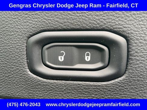 Certified 2025 Jeep Wrangler Unlimited Sahara AWD/4WD image 19