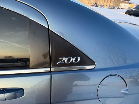 Used 2011 Chrysler 200 Touring w/ Cold Weather Group FWD image 8