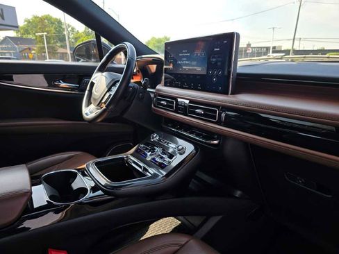 Used 2022 Lincoln Nautilus Reserve w/ Equipment Group 201A image 23