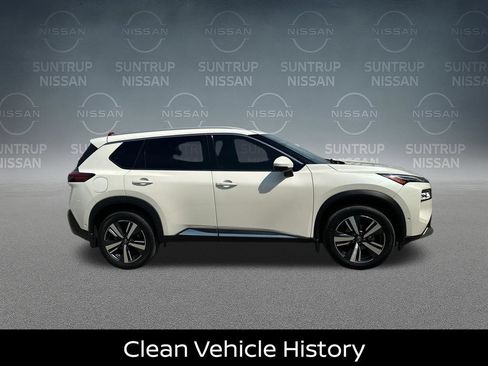 Certified 2023 Nissan Rogue Platinum w/ Platinum Premium Package FWD image 4