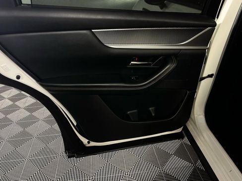 Used 2024 MAZDA CX-90 Plug-In Hybrid w/ Premium Plus image 30