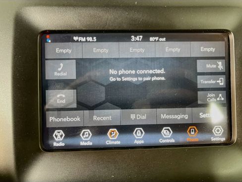 Used 2021 Jeep Cherokee Latitude AWD/4WD image 15