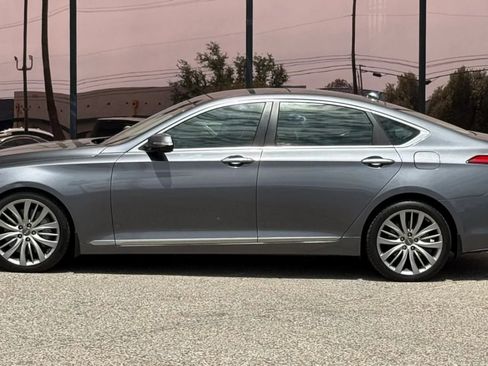 Used 2015 Hyundai Genesis 5.0 RWD image 4