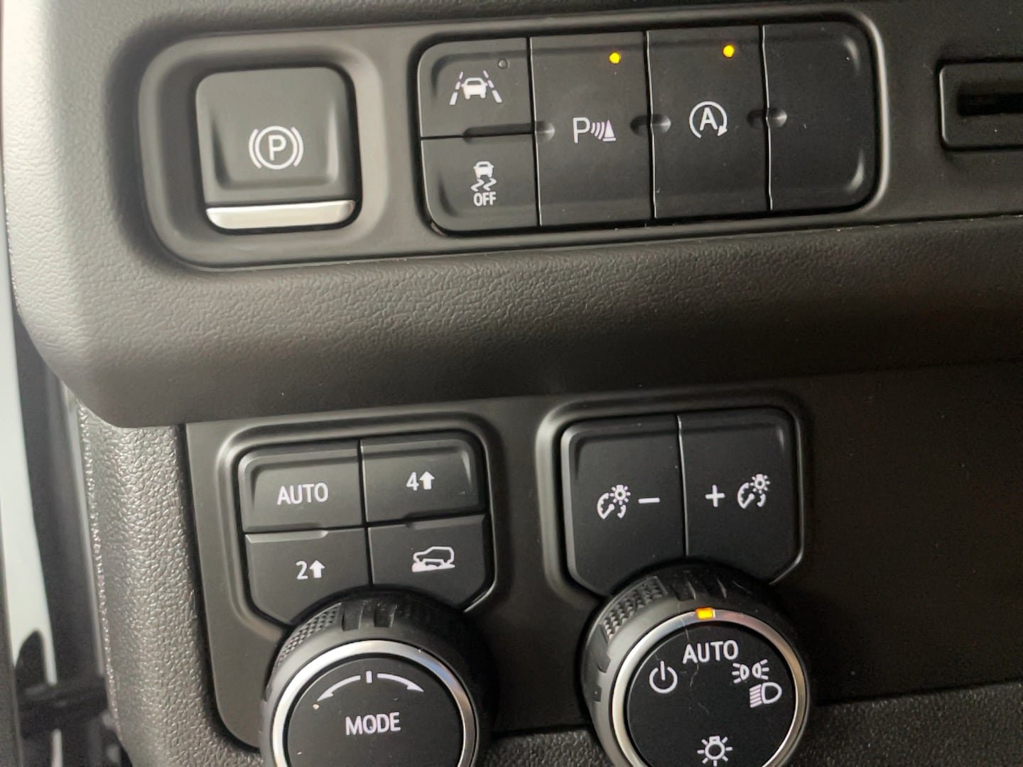 Used 2024 Chevrolet Suburban LT AWD/4WD image 28