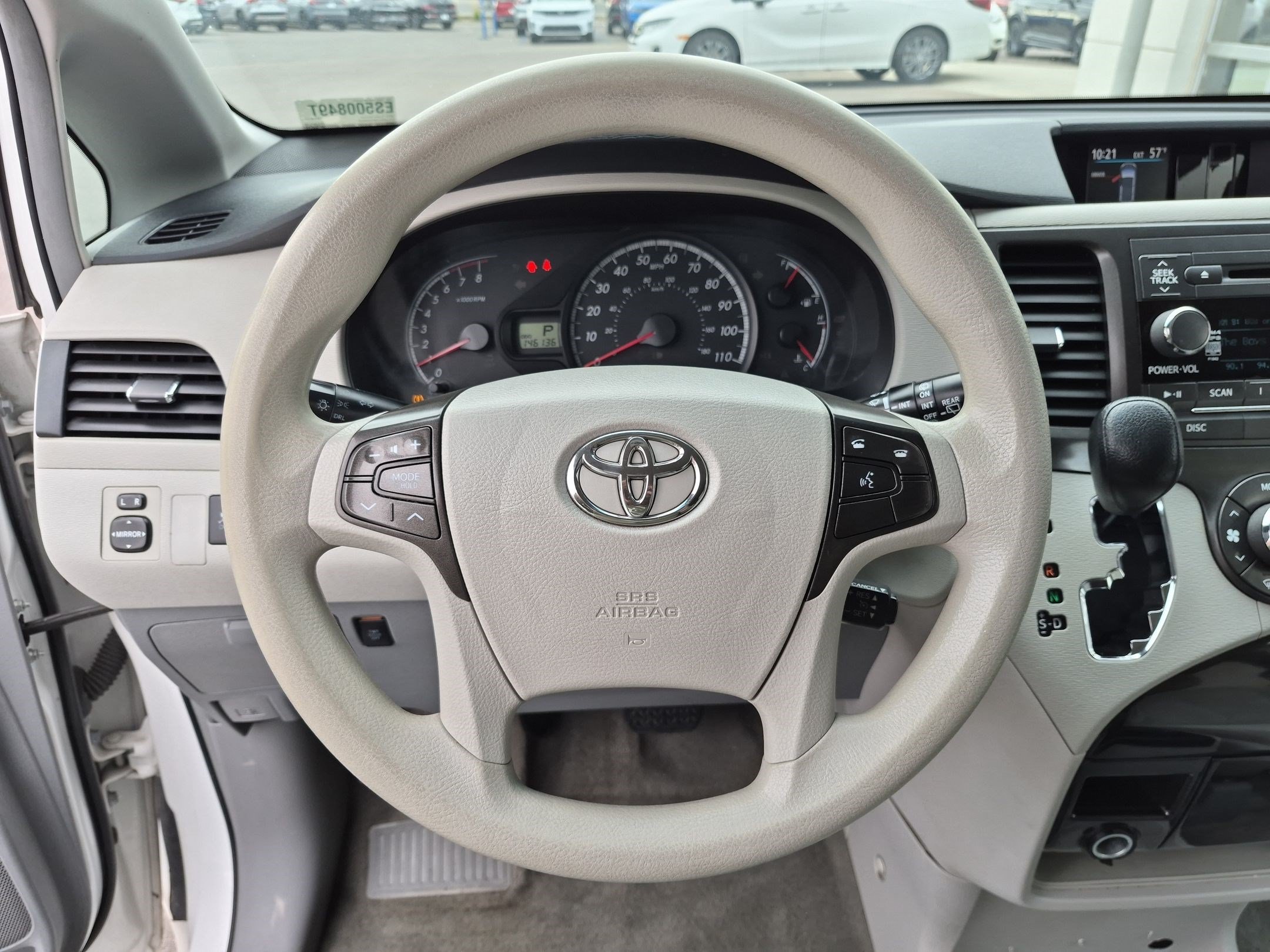 Used 2014 Toyota Sienna LE FWD image 18