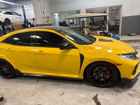Used 2021 Honda Civic Type R Limited image 4