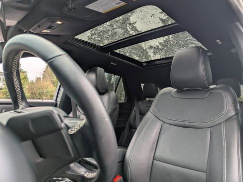 Used 2022 Ford Explorer ST w/ Equipment Group 401A image 23