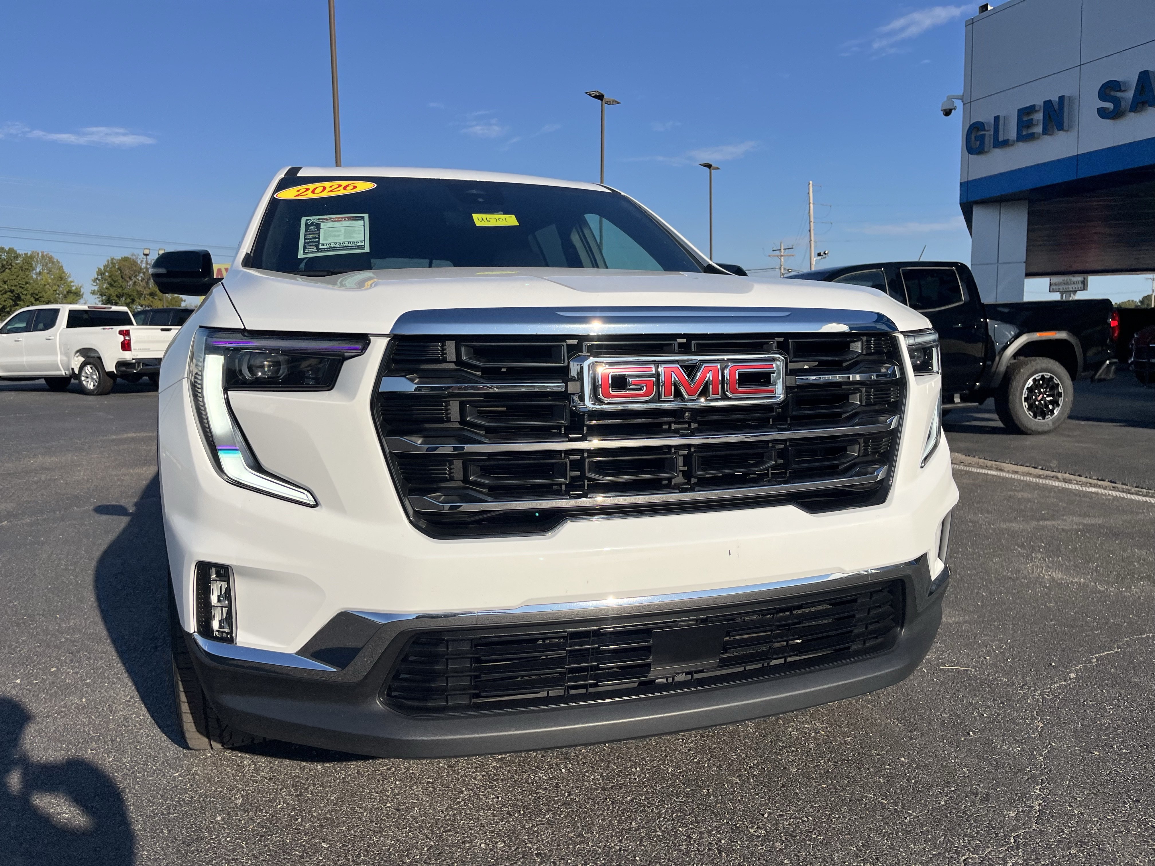 Used 2026 GMC Acadia Elevation w/ Elevation Premium Package FWD image 5