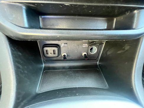 Used 2022 Chevrolet Colorado LT w/ Fleet Safety Package RWD image 26