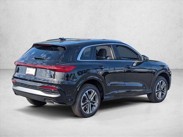Used 2025 Audi Q5 Premium AWD/4WD image 2