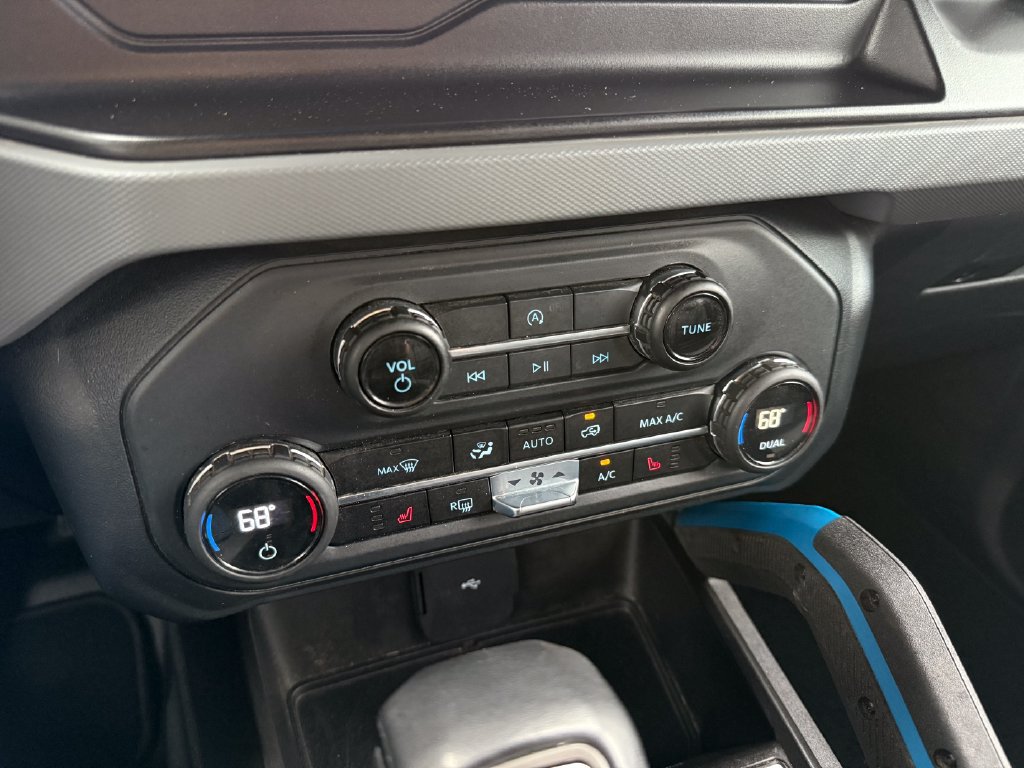 Used 2023 Ford Bronco Black Diamond AWD/4WD image 37