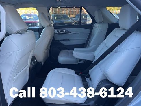 Used 2025 Ford Explorer Platinum w/ Ultimate Package image 13