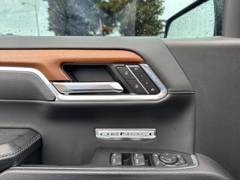 Used 2023 GMC Sierra 1500 Denali w/ Denali Reserve Package image 19