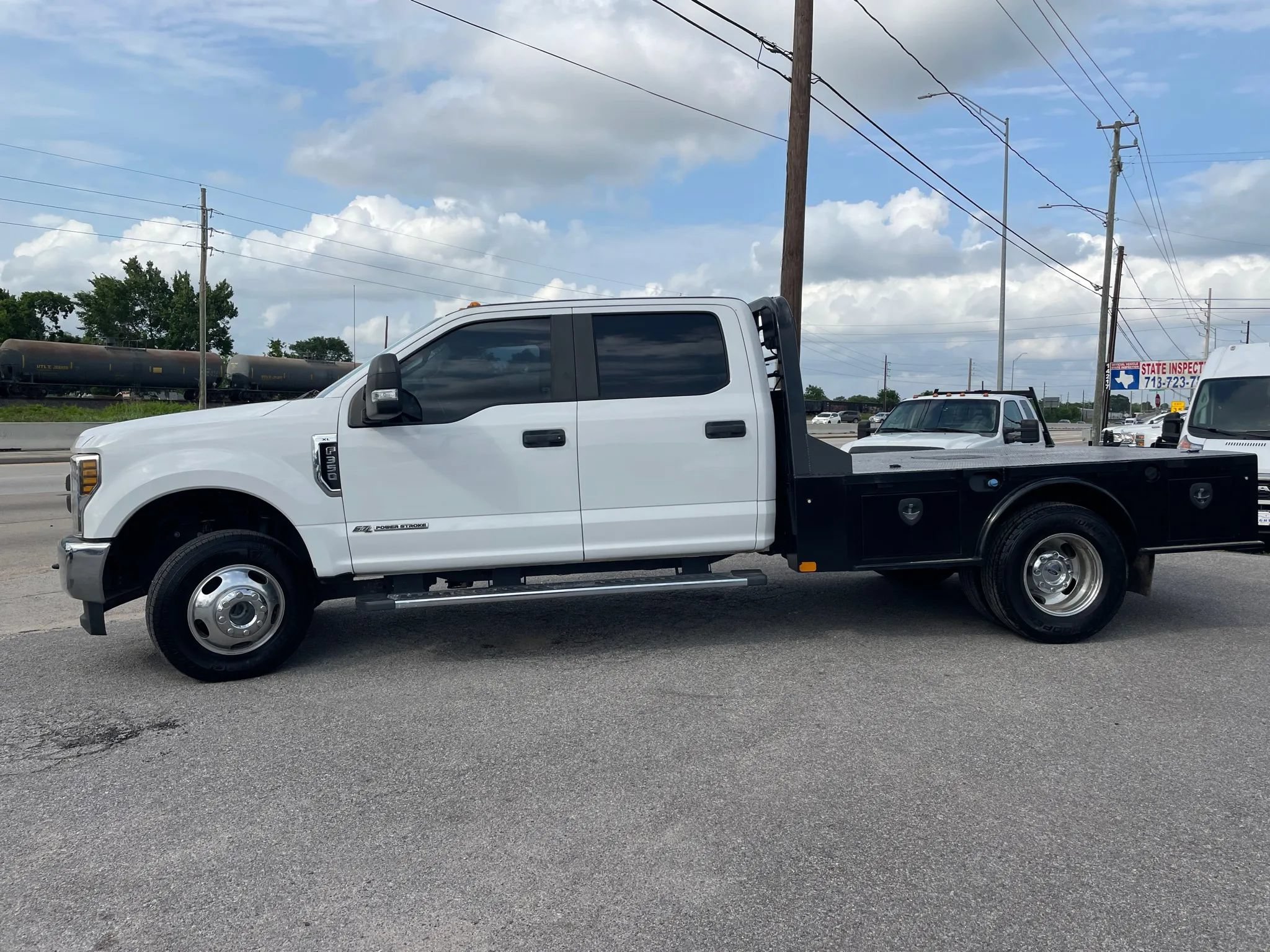 Used 2019 Ford F350 XL w/ Power Equipment Group AWD/4WD image 2