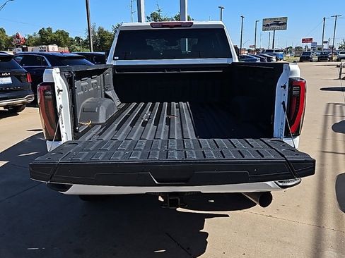 Used 2024 GMC Sierra 2500 AT4 image 10
