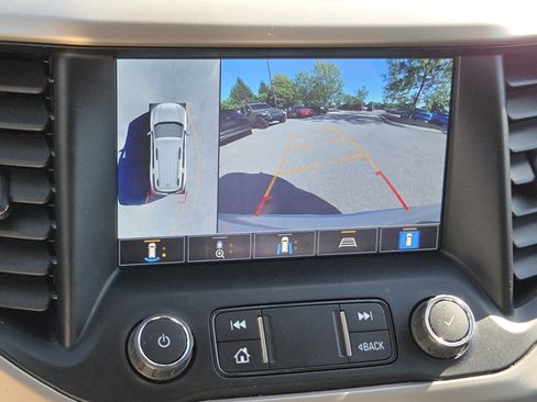 Used 2023 GMC Acadia Denali w/ Denali Technology Package AWD/4WD image 11