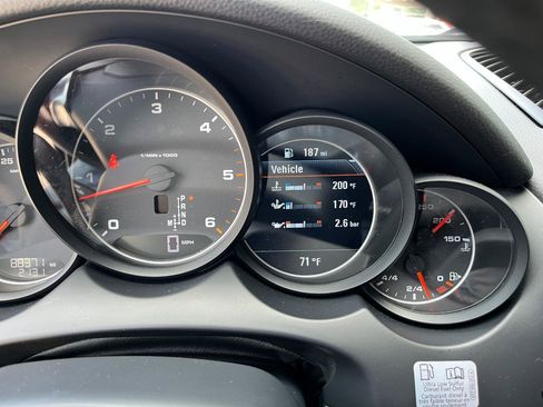Used 2014 Porsche Cayenne Diesel Platinum Edition AWD/4WD image 34