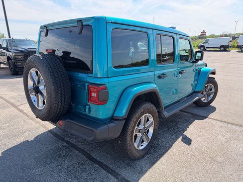 Used 2020 Jeep Wrangler Unlimited Sahara w/ LED Lighting Group AWD/4WD image 3