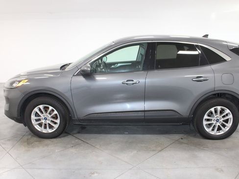 Used 2021 Ford Escape SE image 5