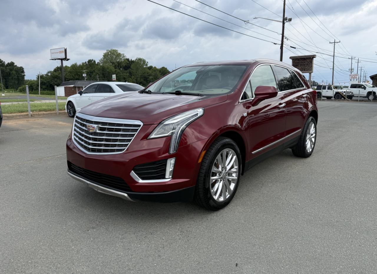 Used 2017 Cadillac XT5 Platinum AWD/4WD image 2