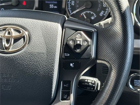 Used 2020 Toyota Tacoma TRD Sport w/ TRD Premium Sport Package AWD/4WD image 22
