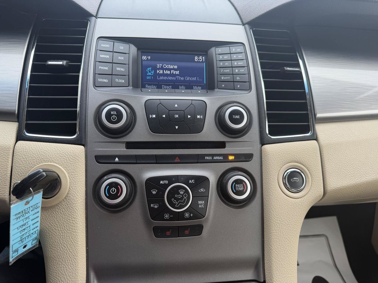 Used 2018 Ford Taurus SEL FWD image 13