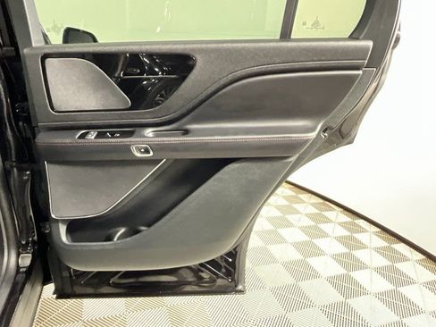 Used 2023 Lincoln Aviator 2WD w/ Premium Package image 25