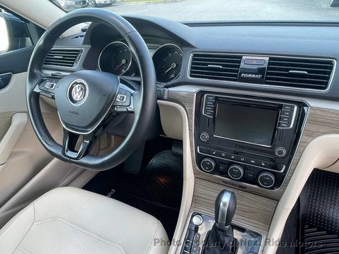 Used 2018 Volkswagen Passat 2.0T SE FWD image 18