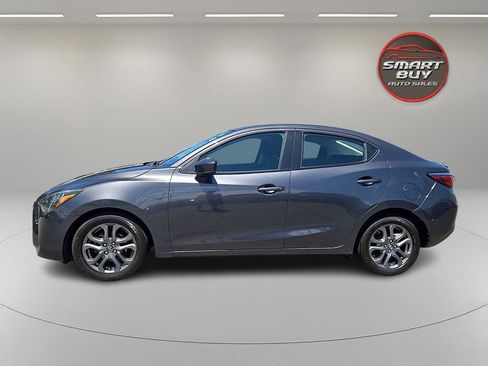 Used 2019 Toyota Yaris LE FWD image 8