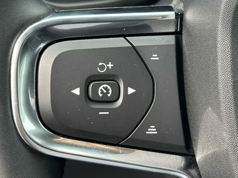 Used 2025 Volvo EX40 Core w/ Climate Package AWD/4WD image 30