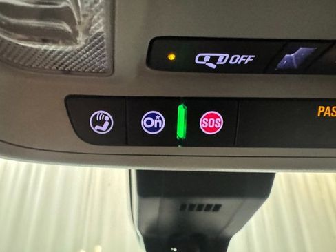 Used 2022 Chevrolet Equinox LT image 41