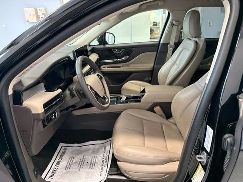 Used 2023 Lincoln Corsair AWD image 12