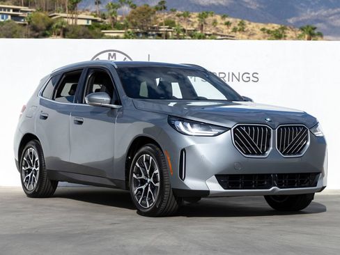 Used 2026 BMW X3 xDrive30i w/ Premium Package AWD/4WD image 2