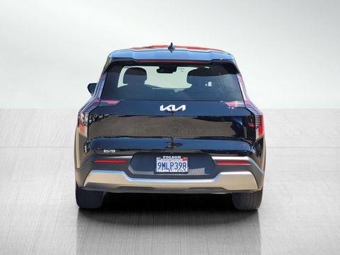 Used 2024 Kia EV9 Light Long Range RWD image 5