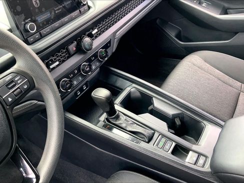 Used 2025 Honda Accord SE image 16
