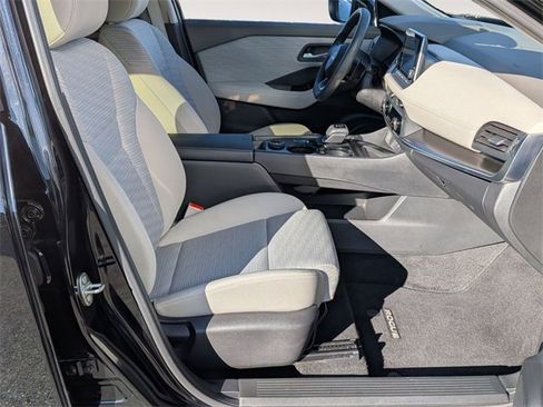 Certified 2023 Nissan Rogue SV image 29