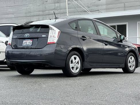 Used 2010 Toyota Prius II image 3
