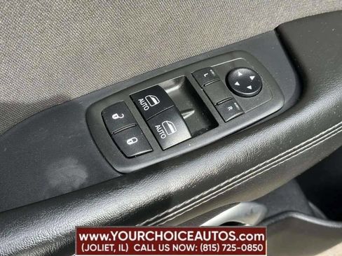 Used 2019 Dodge Challenger R/T image 21