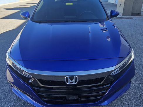 Used 2018 Honda Accord Sport image 2