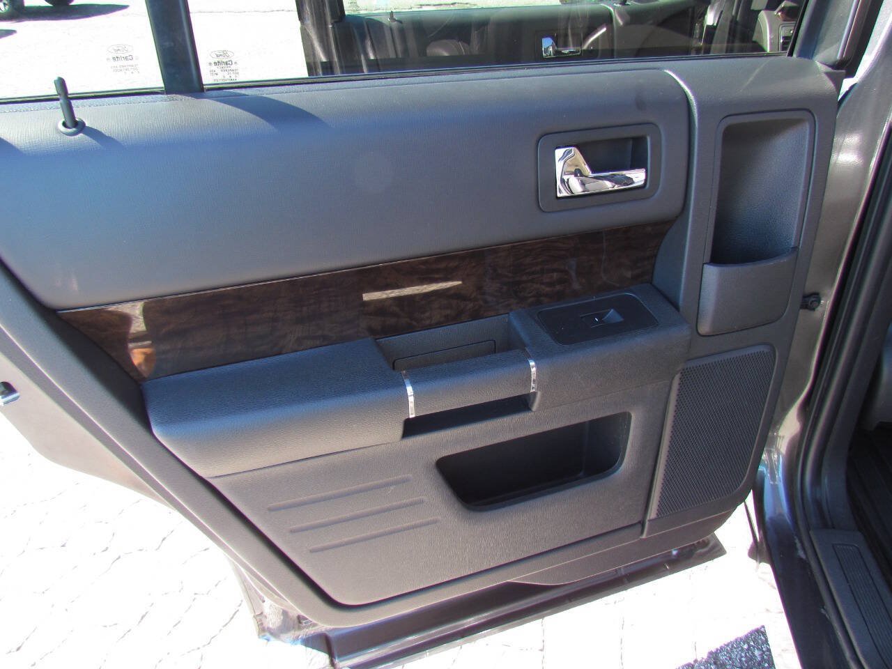 Used 2016 Ford Flex Limited FWD image 12