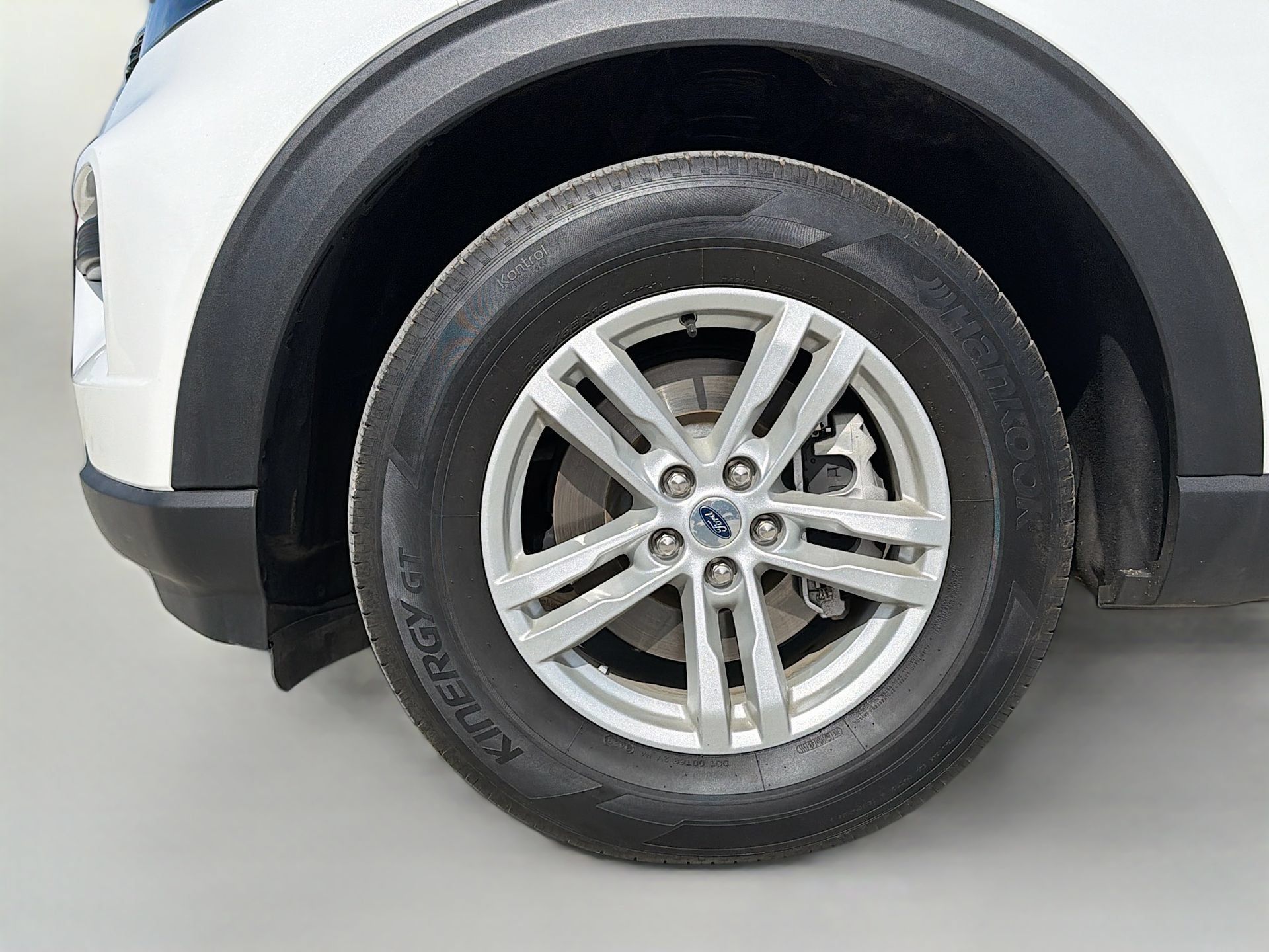 Used 2023 Ford Explorer XLT RWD image 33