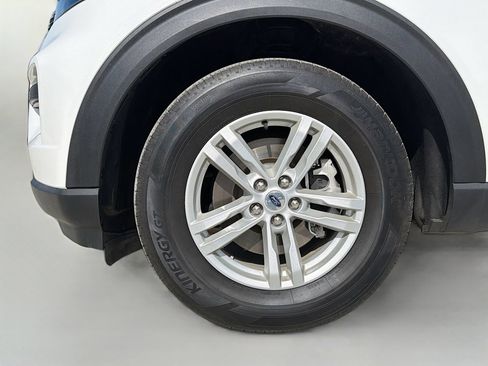 Used 2023 Ford Explorer XLT RWD image 33