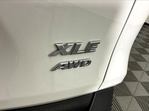 Used 2024 Toyota RAV4 XLE w/ Convenience Package AWD/4WD image 24