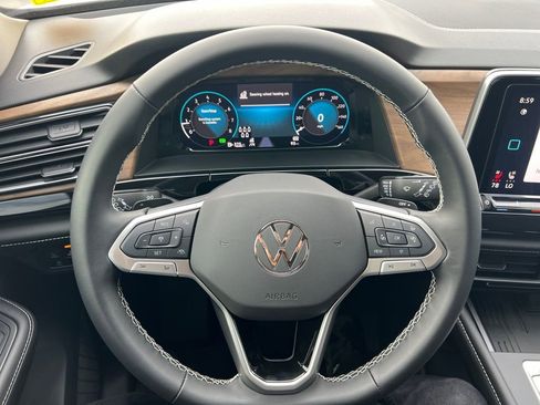 Used 2026 Volkswagen Atlas SE image 9