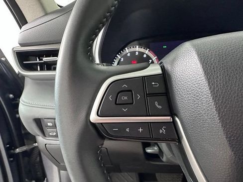 Used 2024 Toyota Highlander XLE AWD/4WD image 27